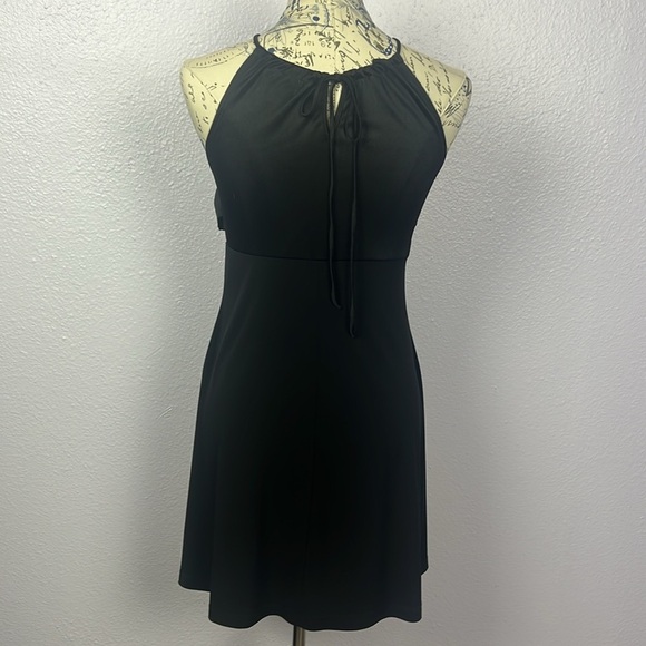 Little Black Dress - Picture 3 of 6
